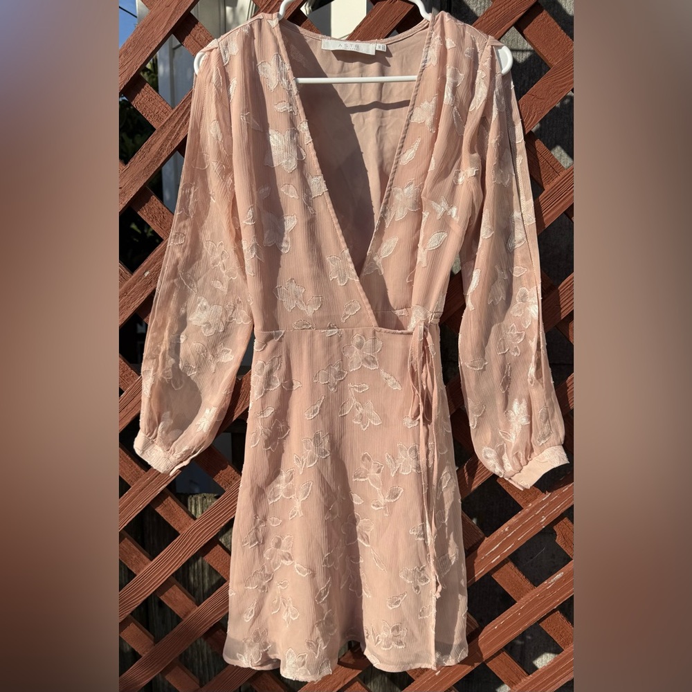 ASTR The Label Blush Sheer Floral Wrap Dress | XS